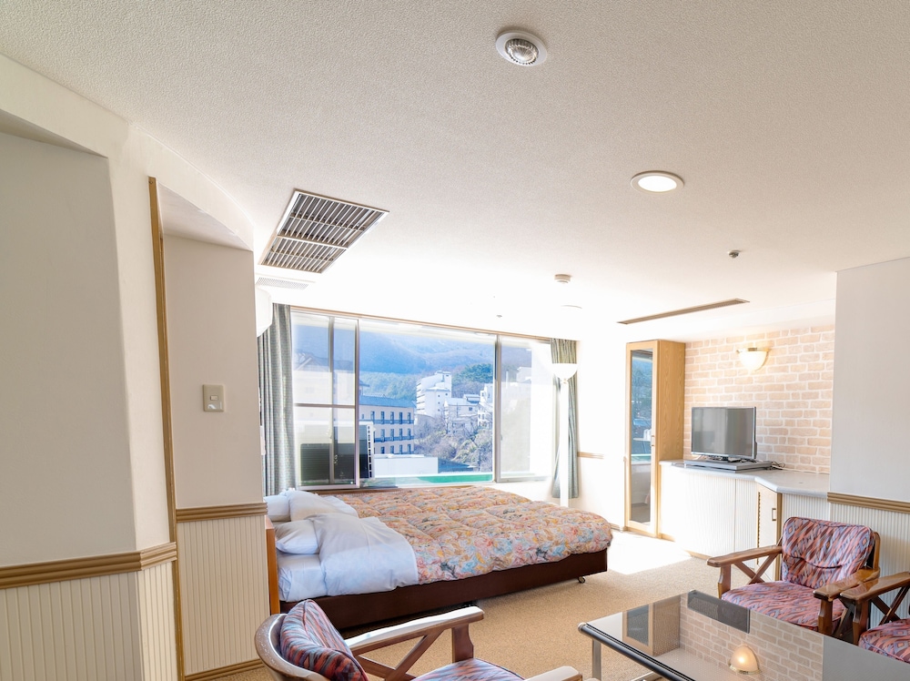 Japanese Western, Twin Beds, 4 Futon Beds, Tatami, Yubatake Side, Smoking