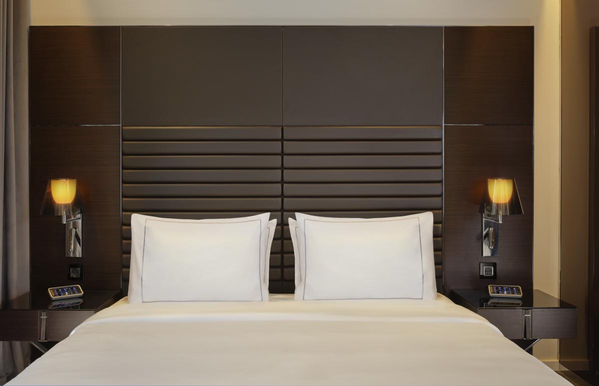 Artist, Twin Beds, Courtyard View