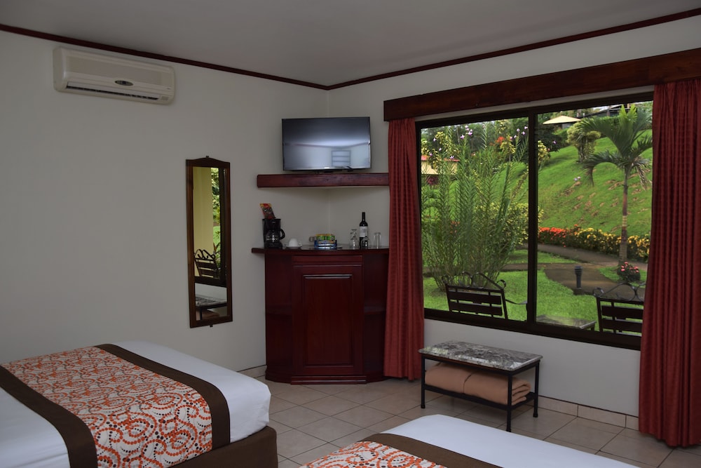 Arenal Volcano Inn 31/69