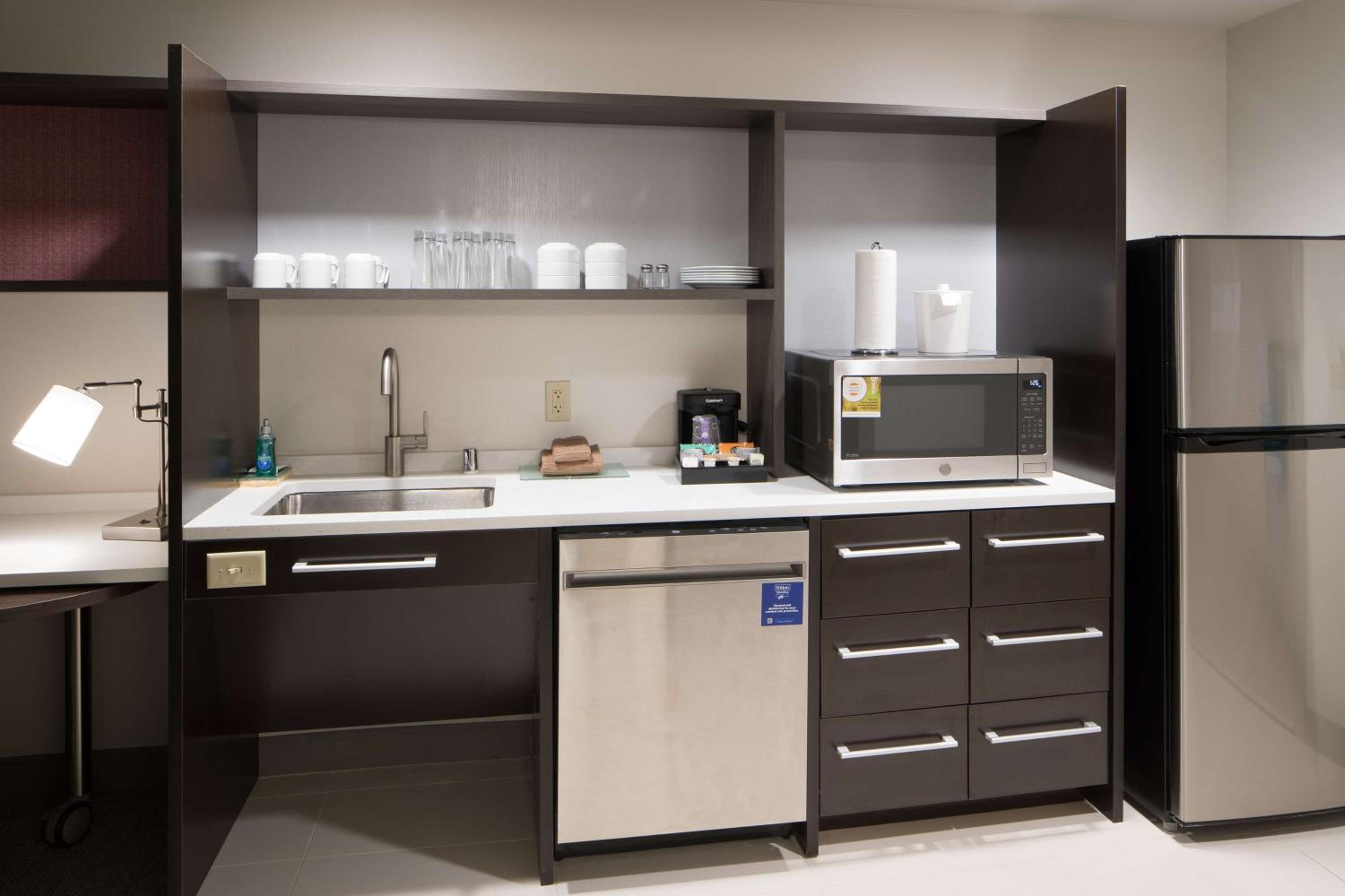 Studio, Queen Bed, Sofa, Accessible, Home2 Suites By Hilton Fort Worth Cultural District Tx 3/3