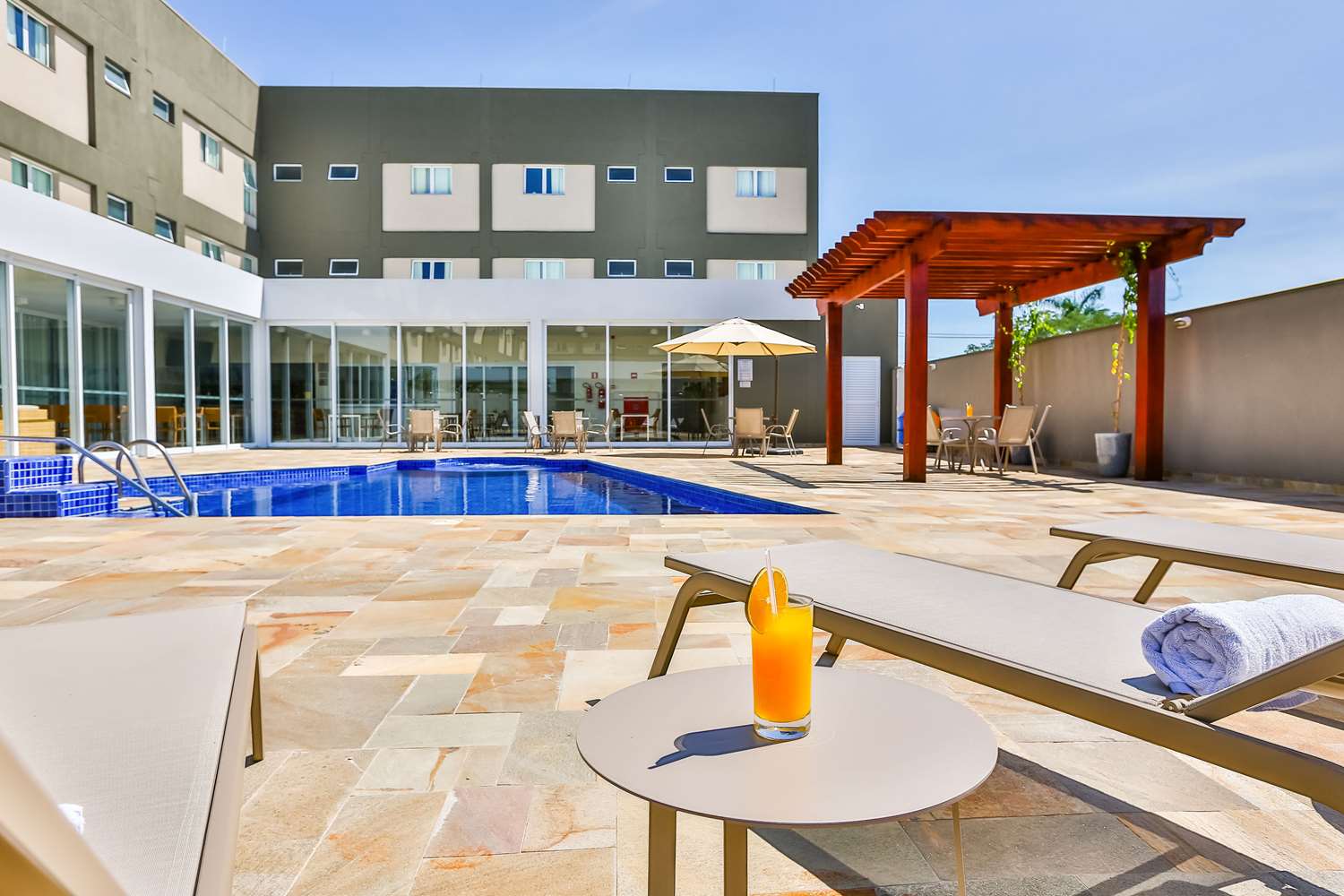 Comfort Hotel Mogi Guacu 31/46