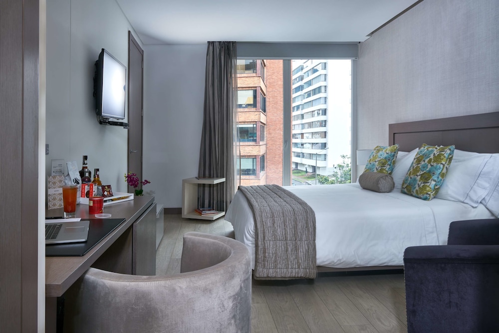 100 Luxury Suites By Preferred 38/76