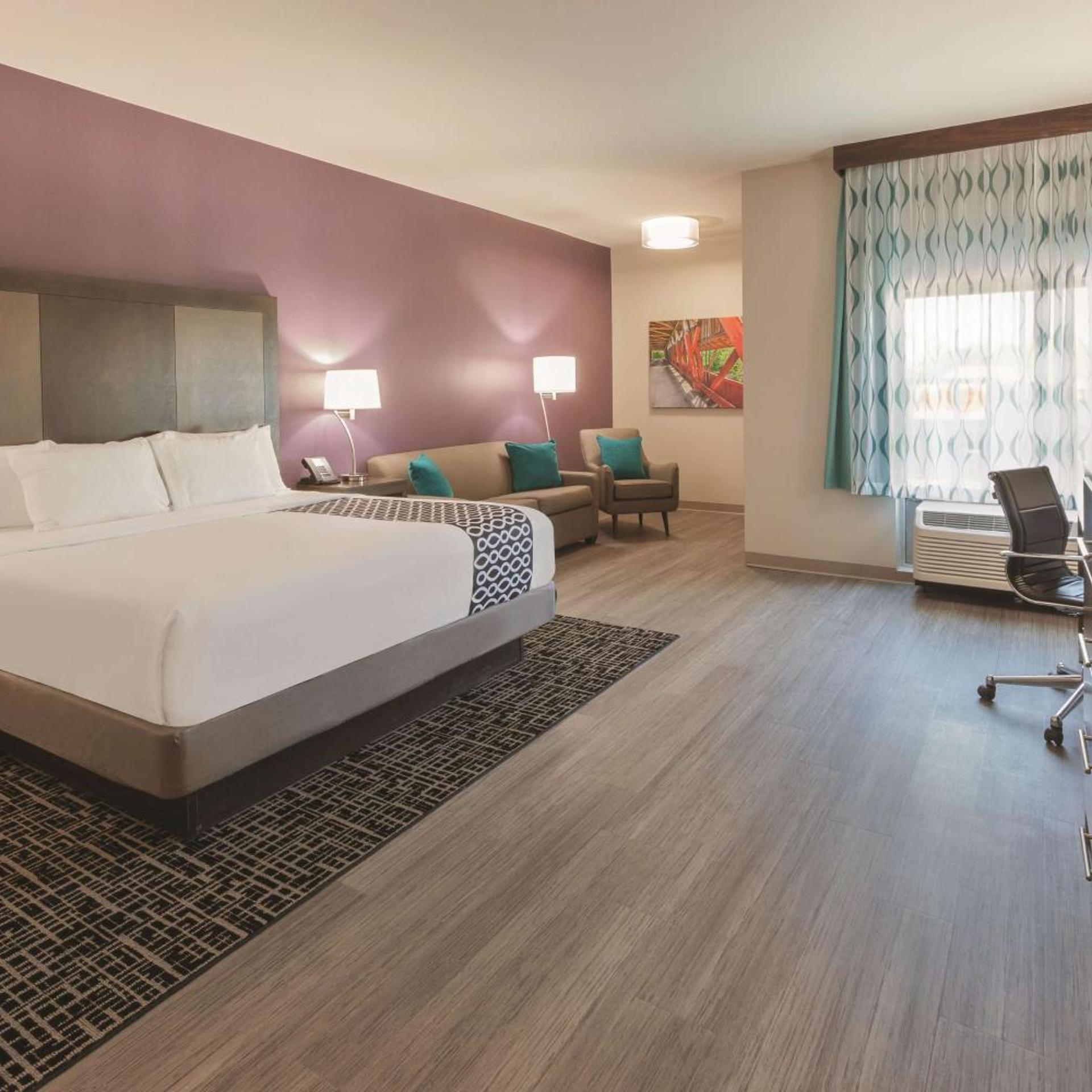 Room, King Bed, Sofa