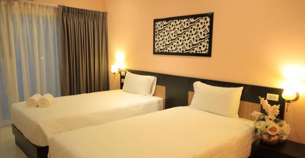 Deluxe, Twin Beds