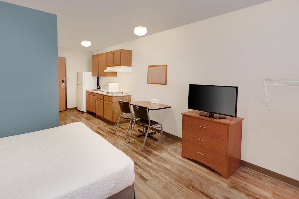 WoodSpring Suites Council Bluffs 24/51
