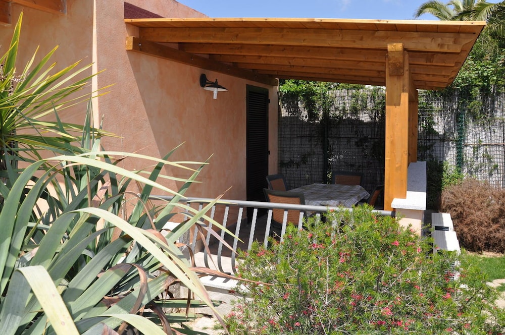 Palm Village 4/69