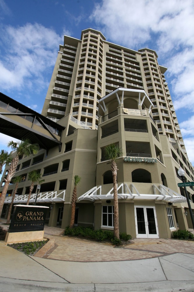Grand Panama Beach Resort by Emerald View Resorts 9/77