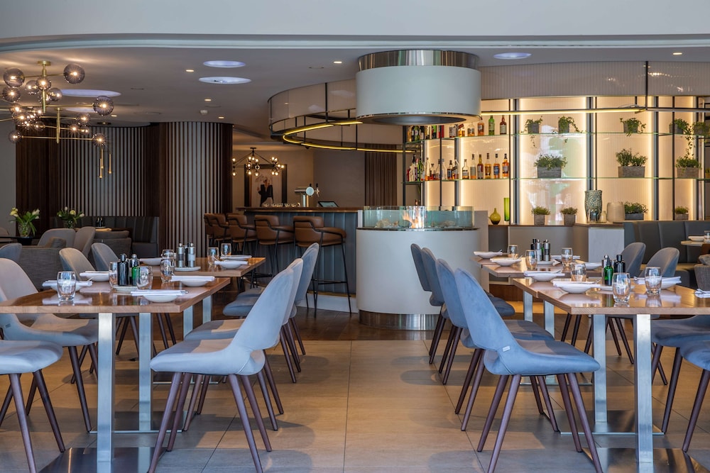 RADISSON BLU HOTEL BASEL 49/74