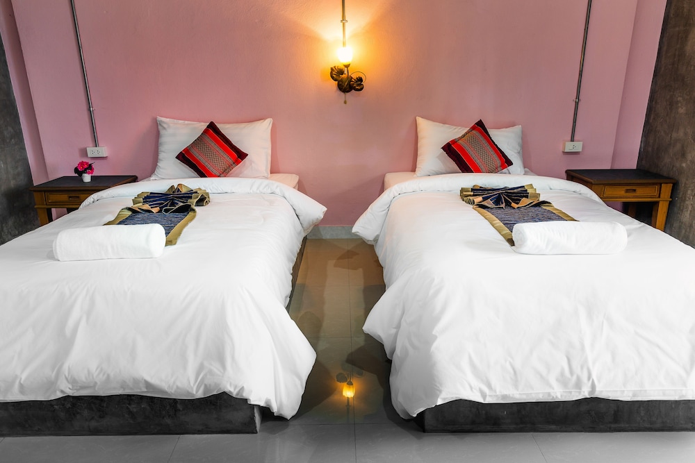 The Guest Hotel - Hostel 12/49