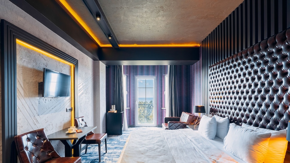 غرفة ديلوكس بسرير مزدوج أو سريرين منفصلين بإطلالة على البحر، Tapis Rouge Design Boutique Hotel 3/10