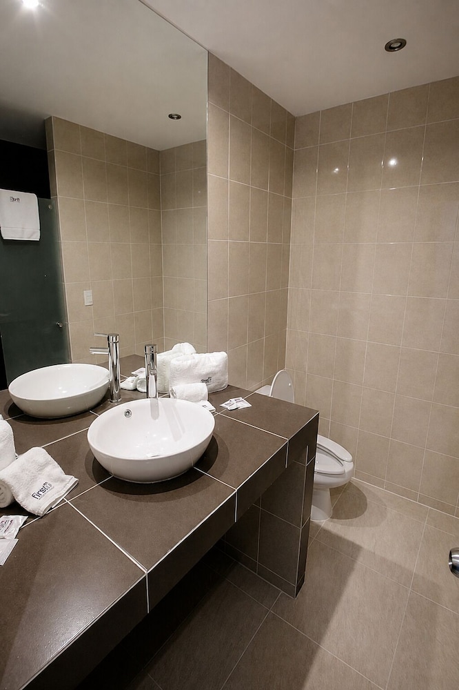 First Inn Hotel and Business 44/46