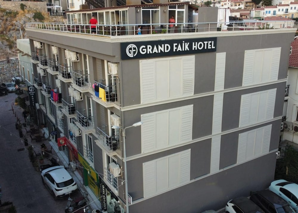 Faik Hotel 4/50