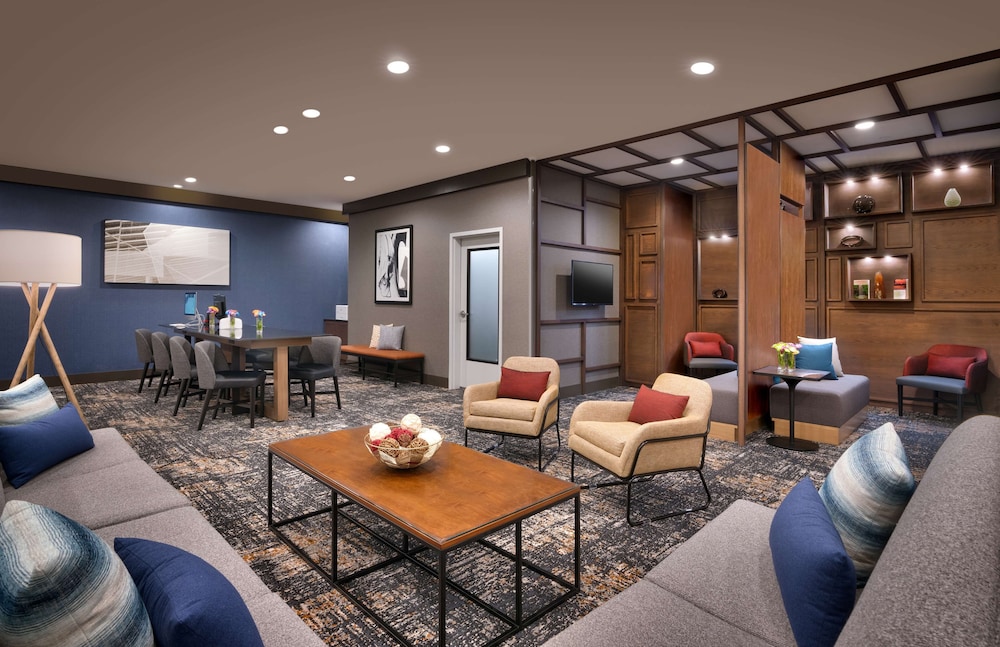Hyatt Place Fayetteville/Springdale 16/33