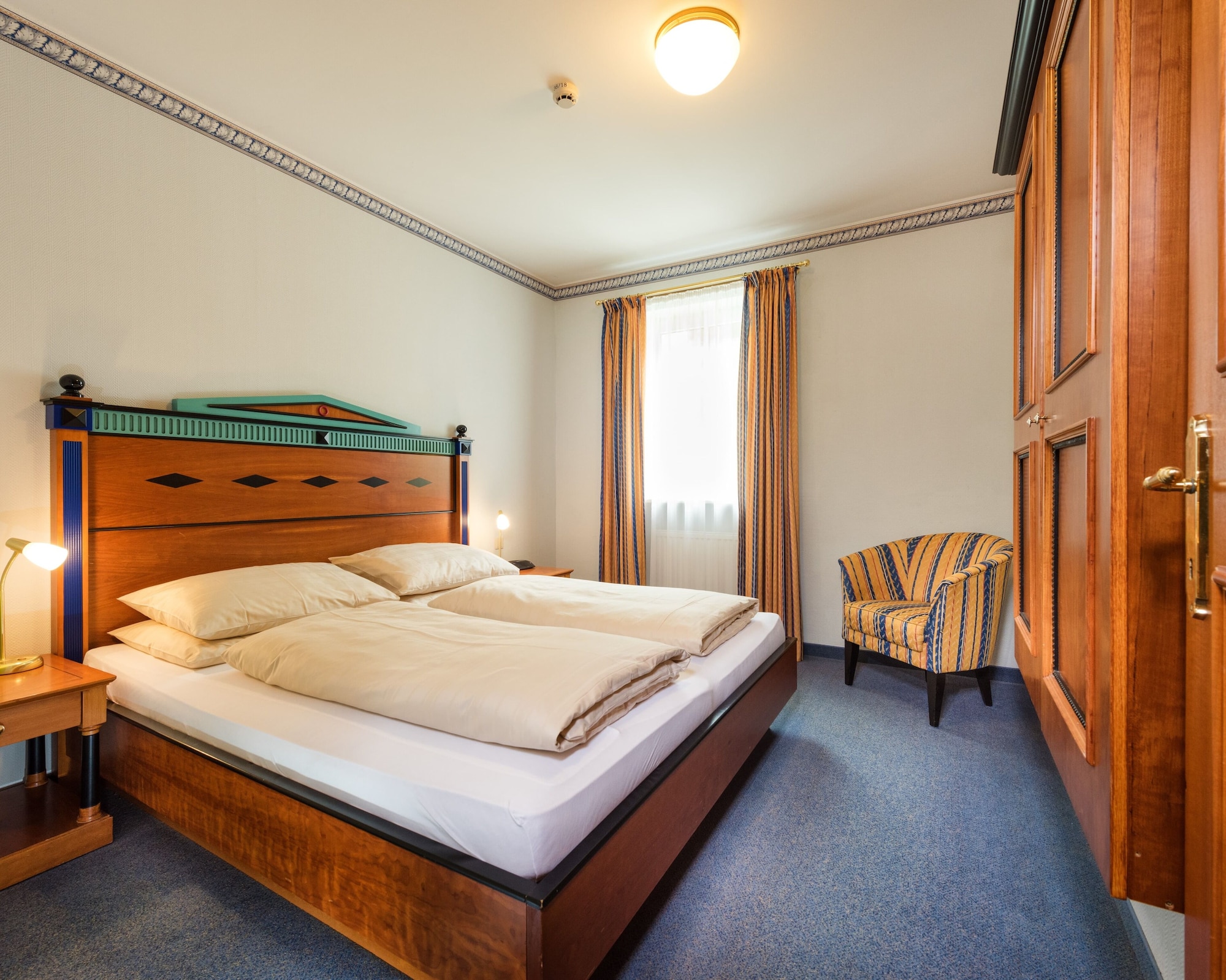 1 Bedroom, Apartment, 2 Murphy Beds, Kitchen