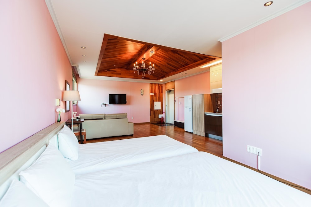 Harmony Resort 5/56