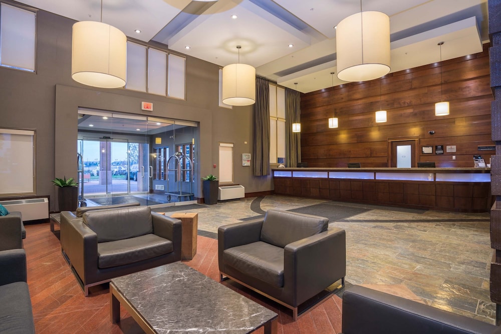 Sandman Signature Calgary Airport Hotel 7/47