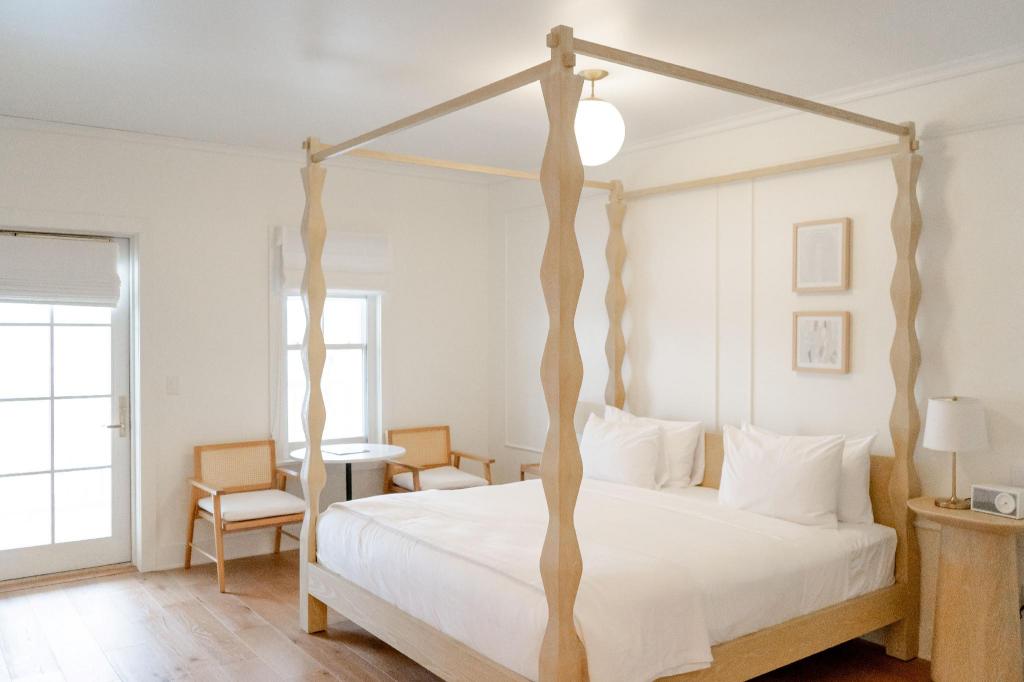 Cottage, King Bed