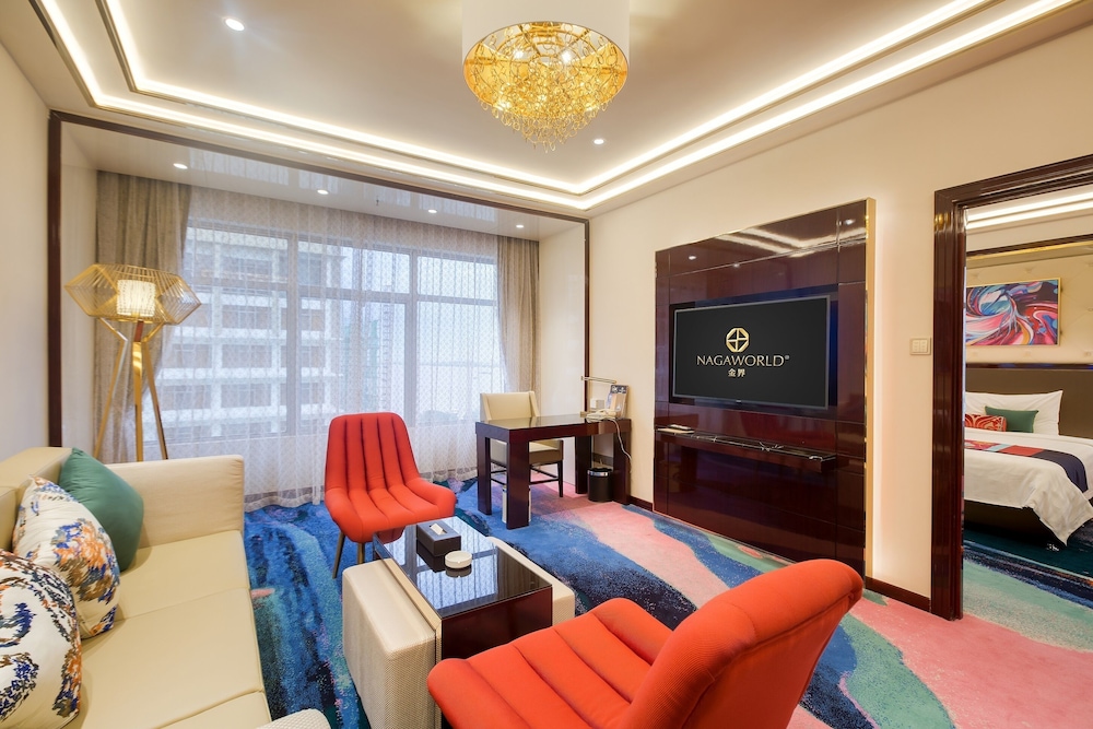 NagaWorld Hotel & Entertainment Complex 20/50