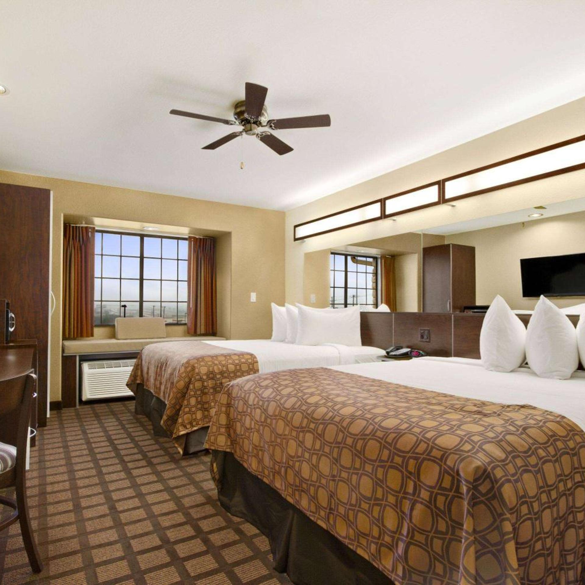 Room, 2 Queen Beds, Bathtub, Accessible, Microtel Inn and Suites By Wyndham Round Rock 2/7