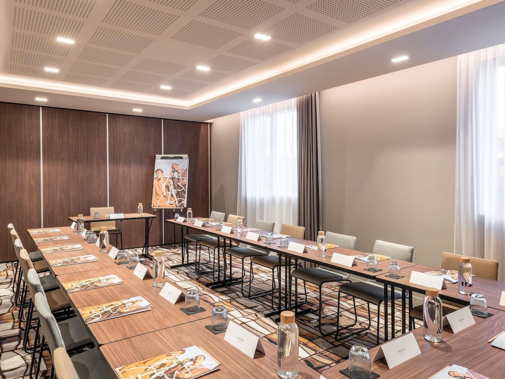 Mercure Acheres St Germain en Laye 42/50