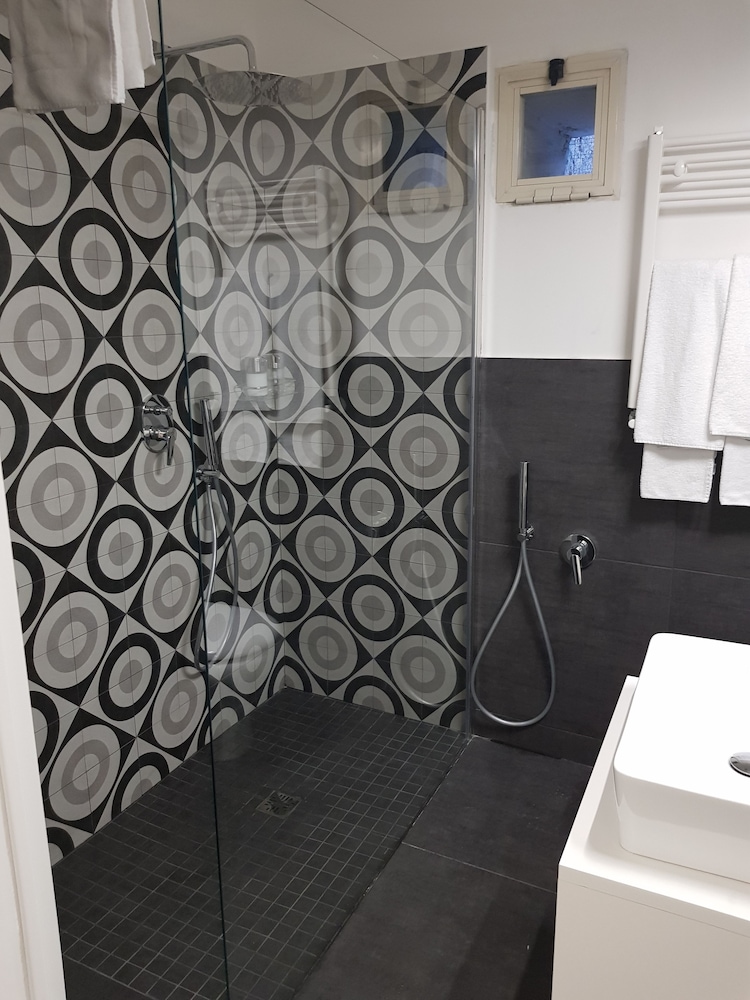 Art Street Hotel 49/49