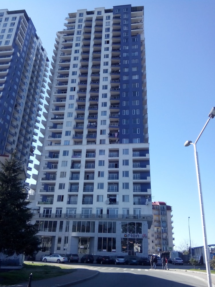 Batumi Real Lux 1/50