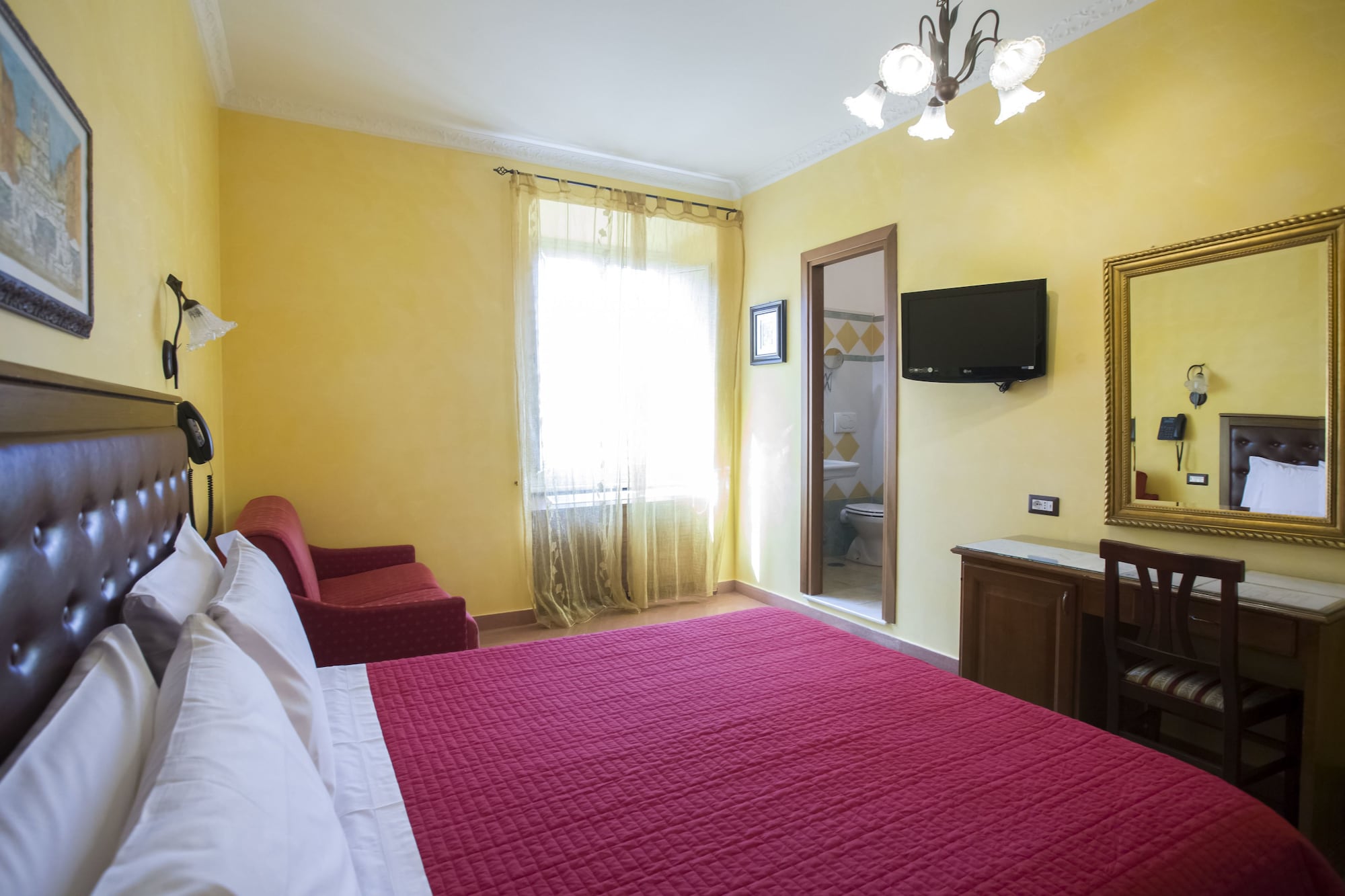 TOWER, SUPERIOR, DOUBLE BED