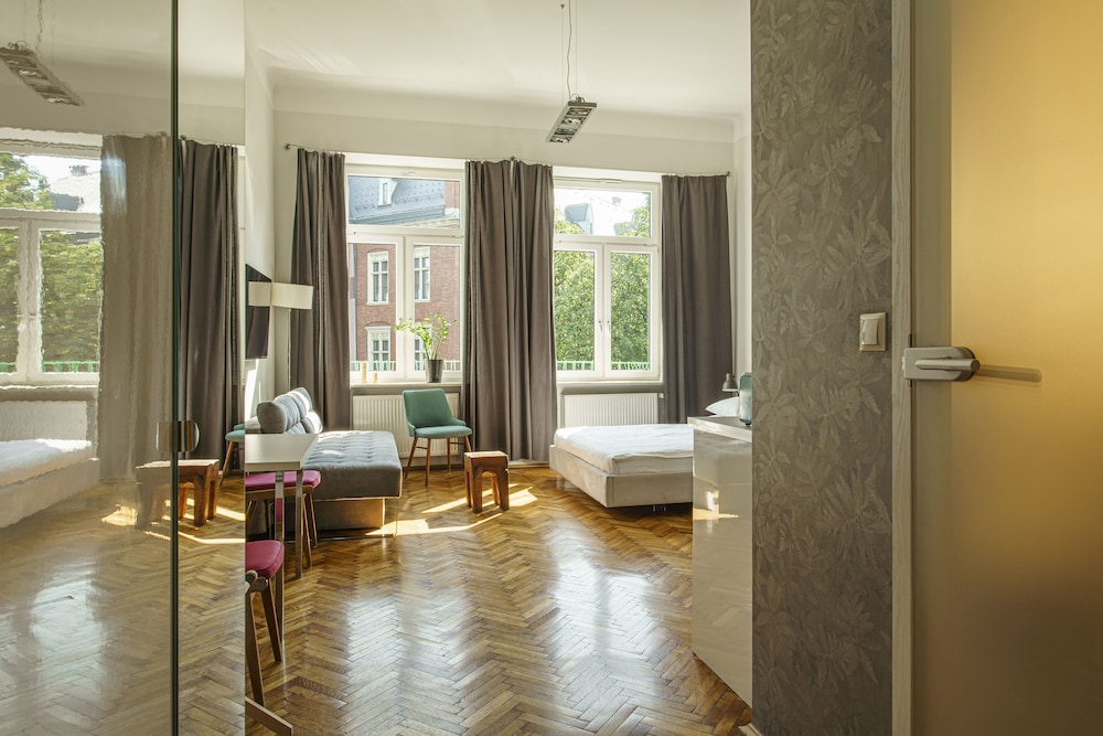 Novum House 18/50