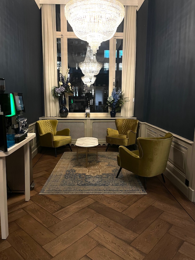 Grand Canal Boutique Hotel 43/58