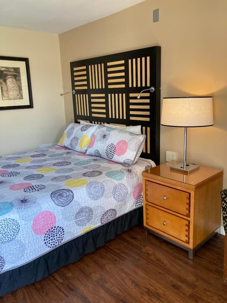 Standard, King Bed