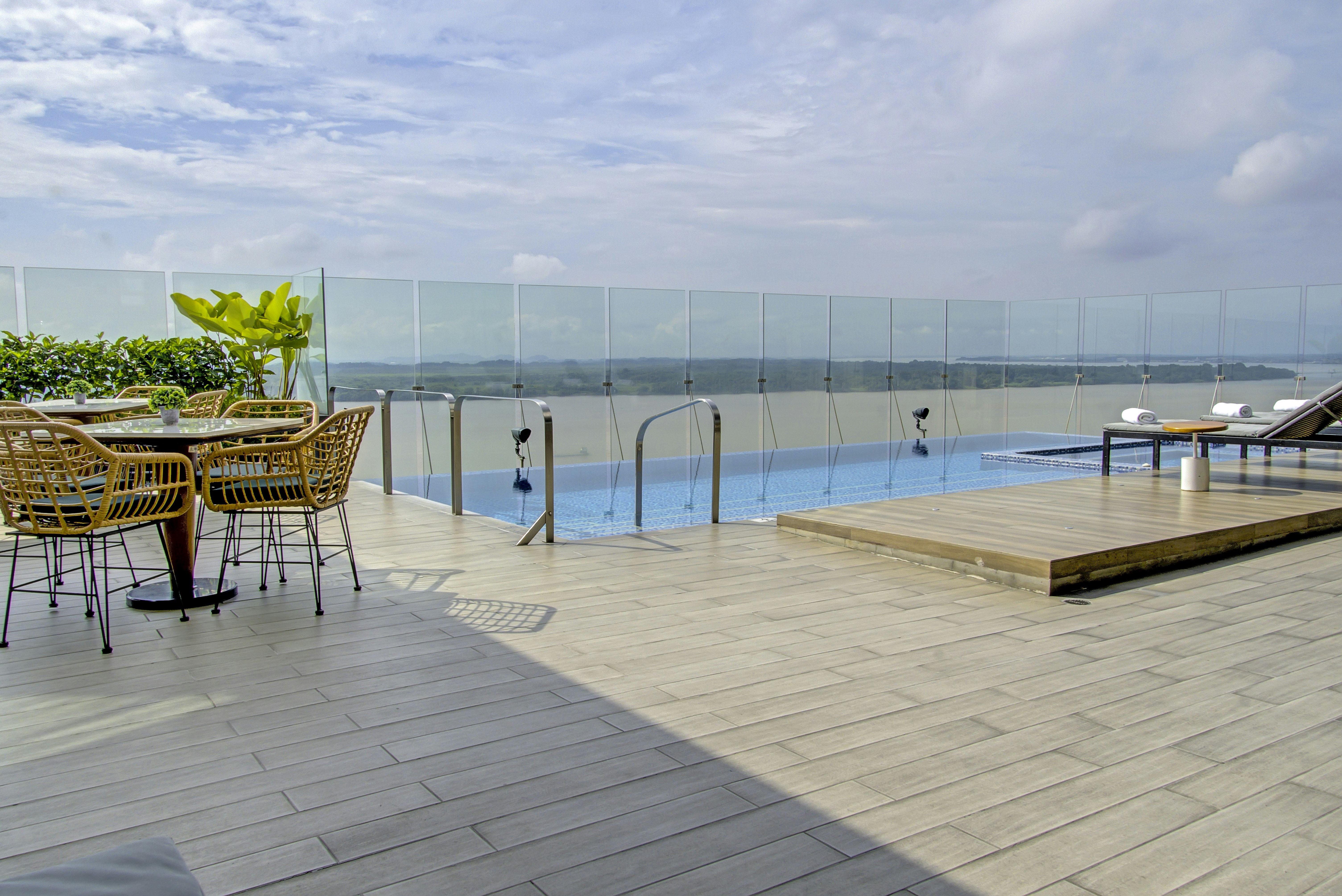 DoubleTree by Hilton Guayaquil 47/49