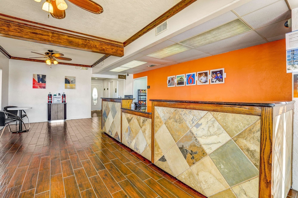 Econo Lodge Sonora, TX 6/60