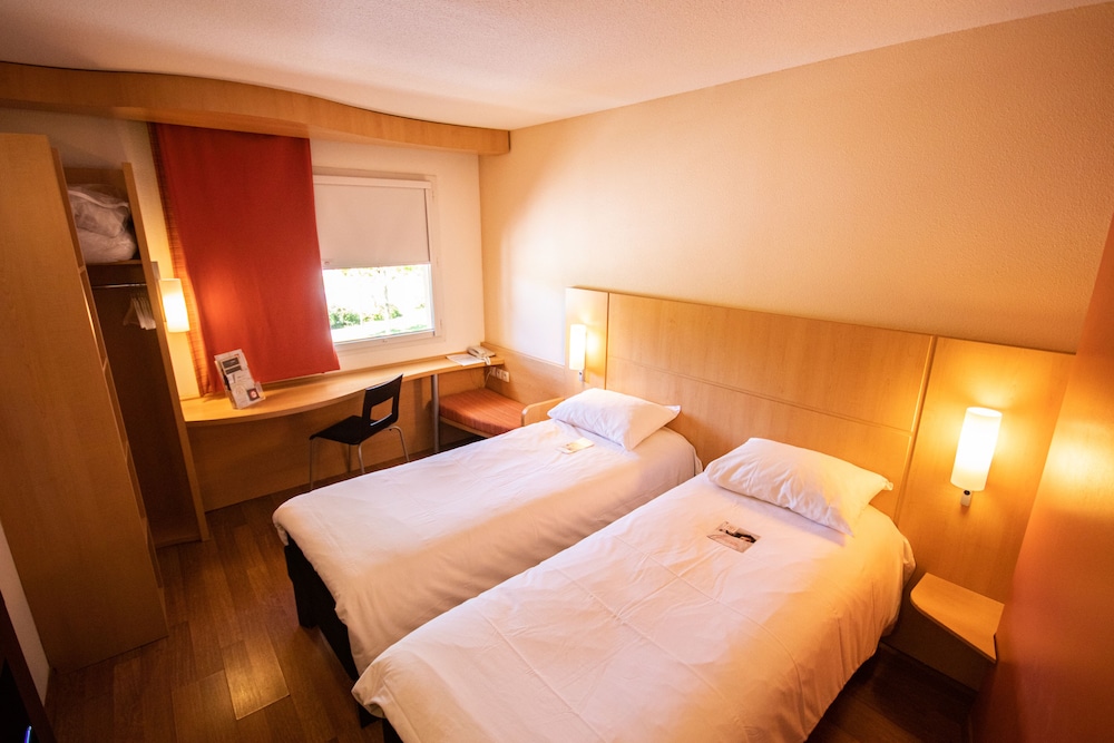 Ibis Martigues 22/70