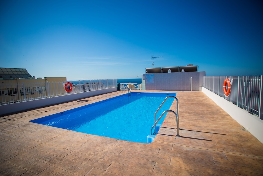Ona Marbella Inn 34/40