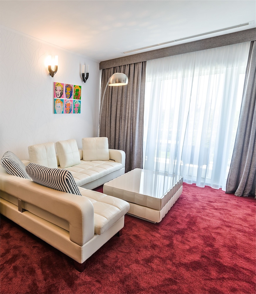 Hotel Bavaria Blu 15/50