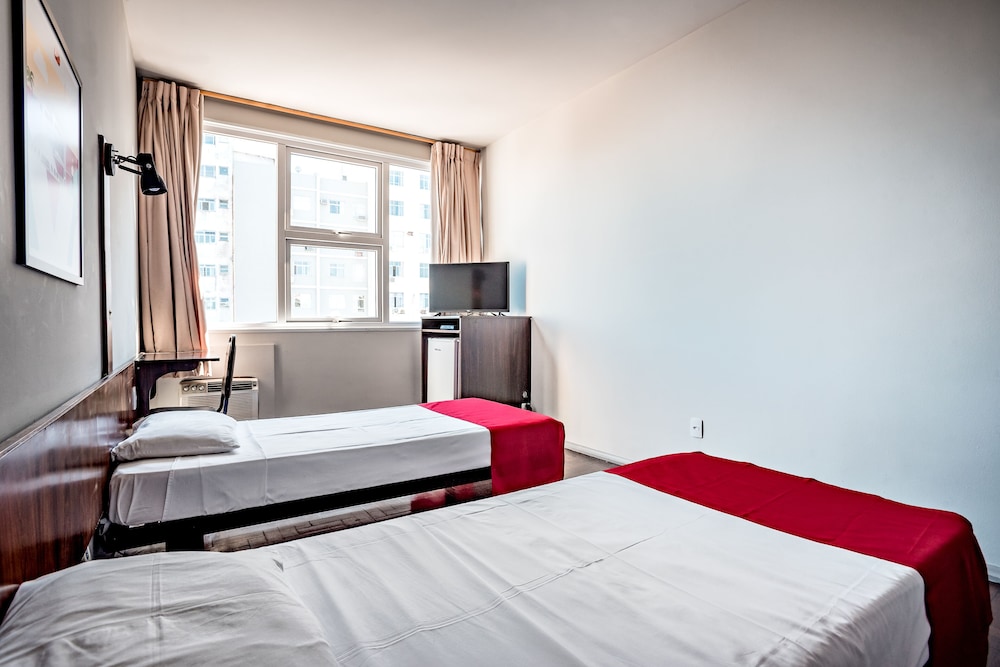 Cannes Hotel 6/43
