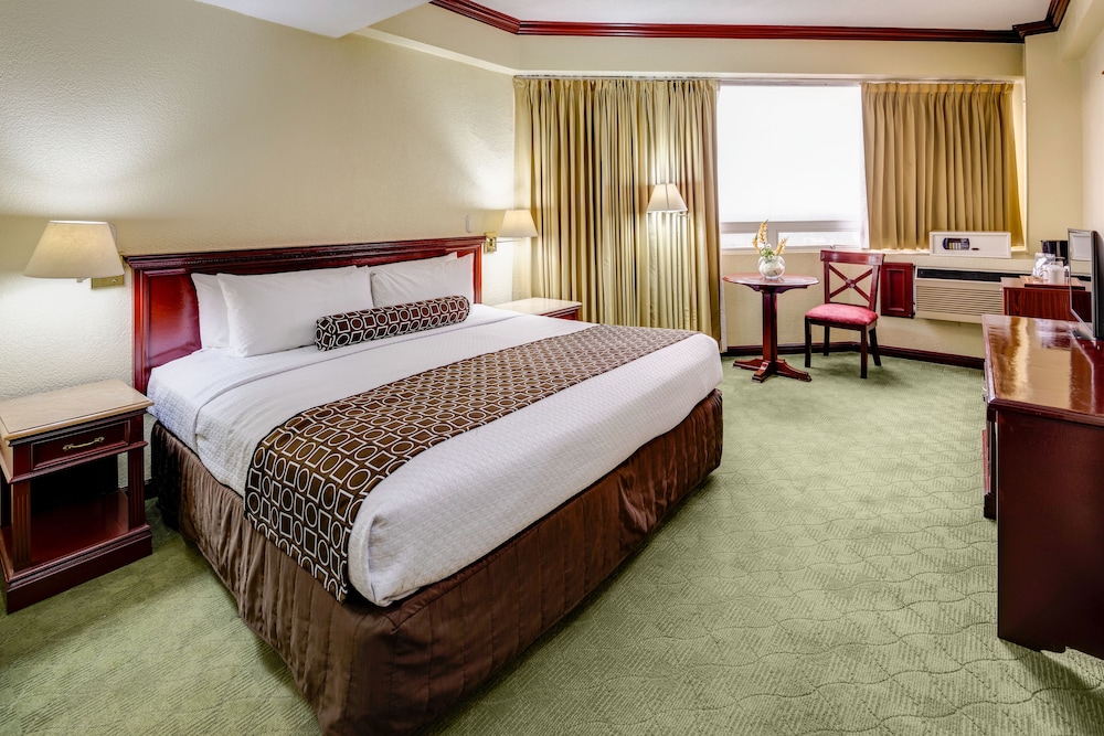 STANDARD, KING BED