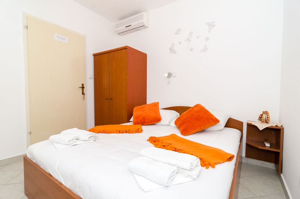 Guest House Daniela 8/49