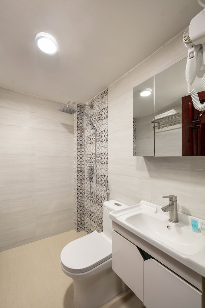 Little Hanoi Hotel 12/53