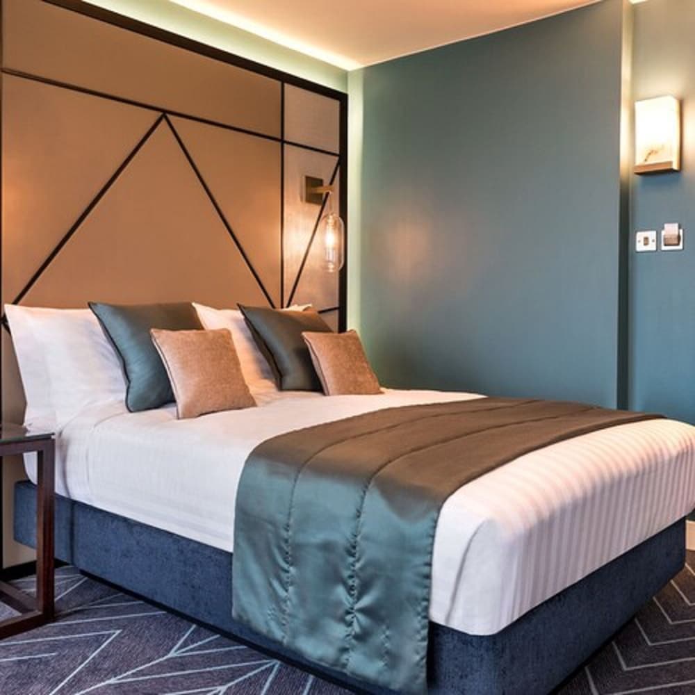 Seven Hotel 28/57