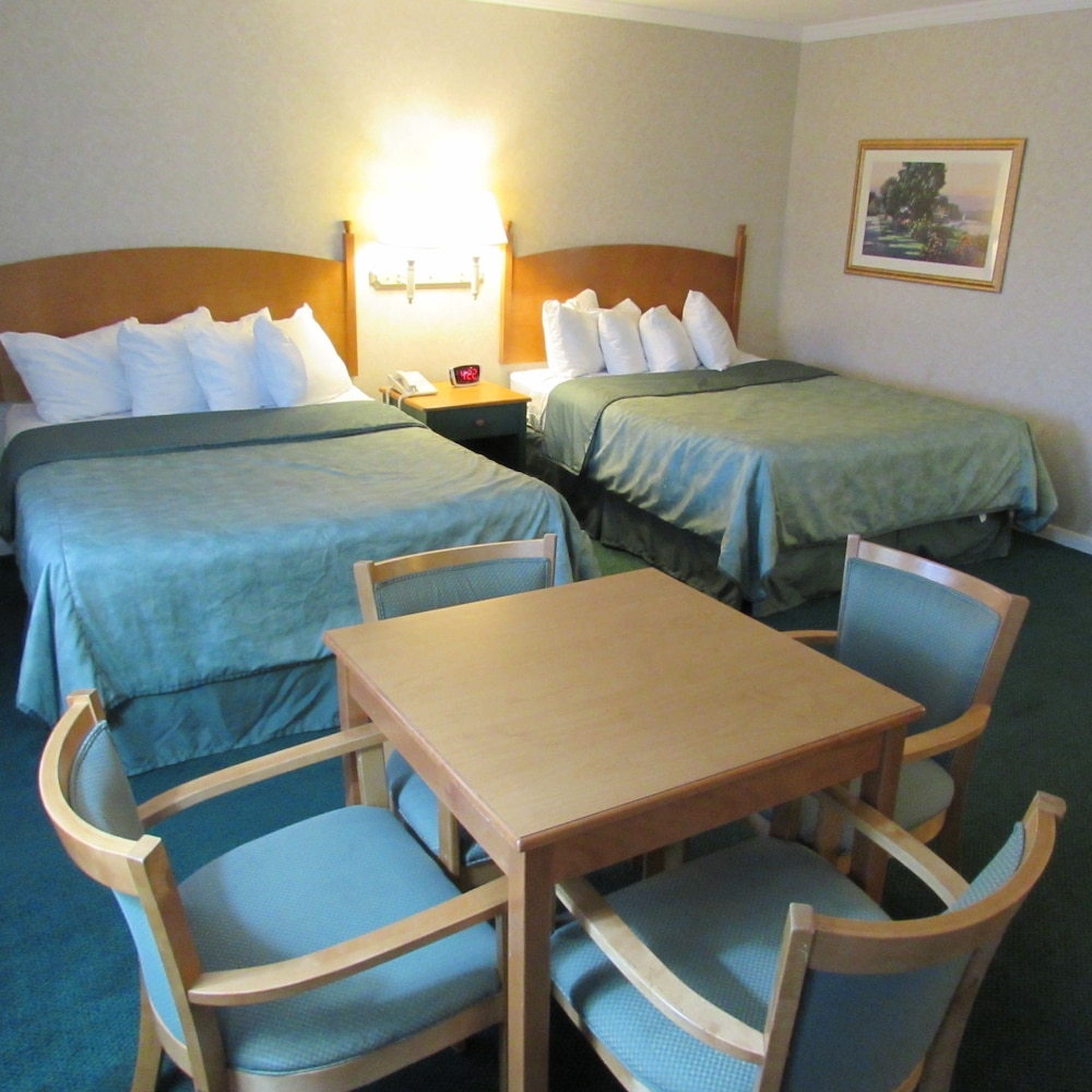 Magnuson Grand Pioneer Inn And Suites 20/48
