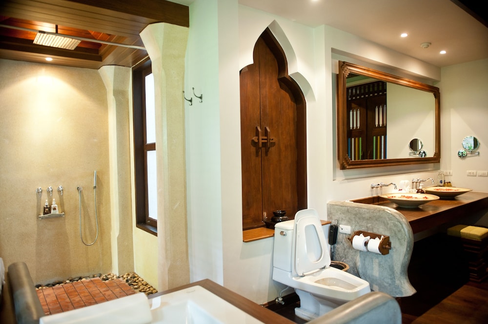 ROYAL MUANG SAMUI VILLAS 68/72