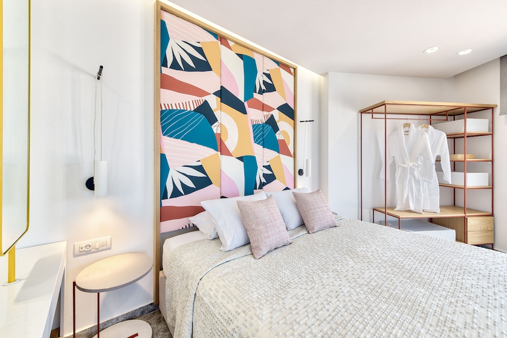 Arkadia Luxury Hotel Apartments 17/50