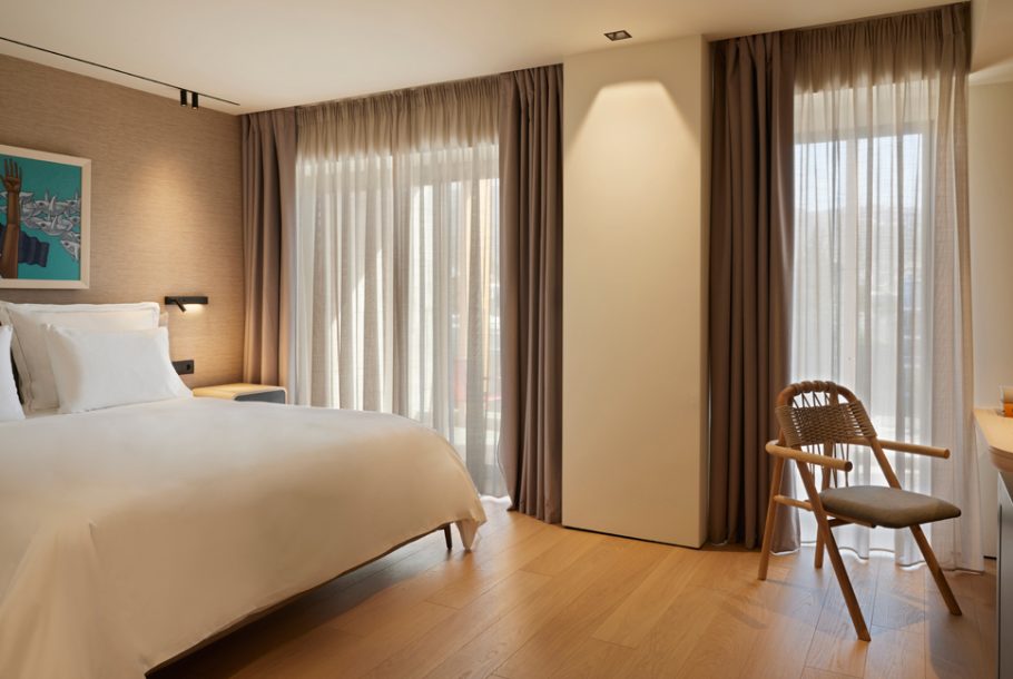 Luxury, Suite