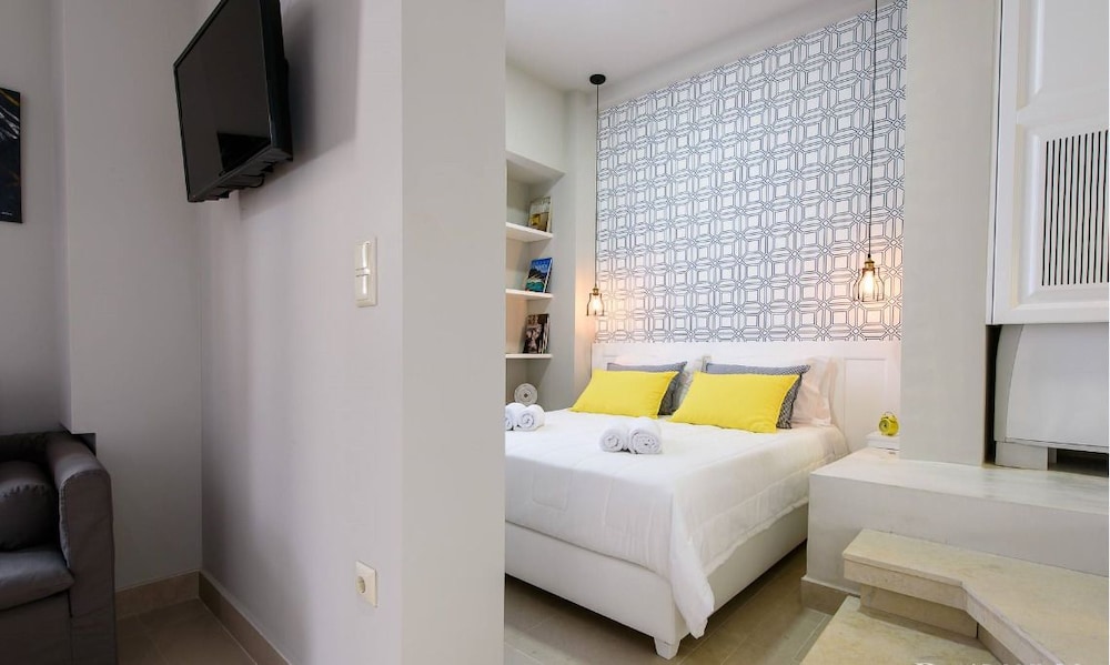 Candia Suites And Rooms 17/49