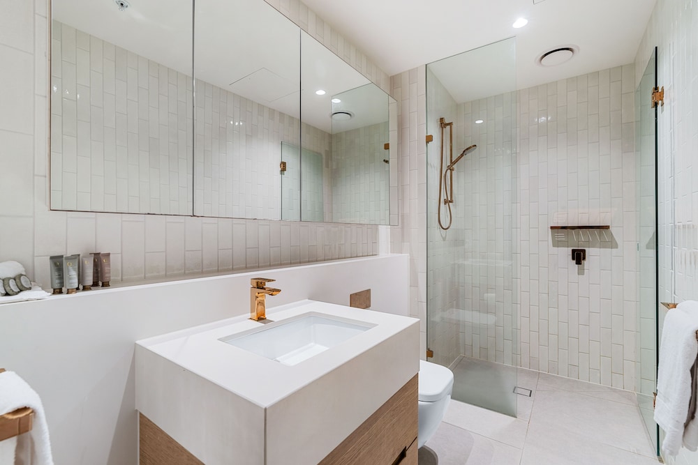 Collins House Apartments by CLLIX 47/50