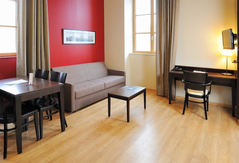 Residhome Grenoble Caserne de Bonne 32/74