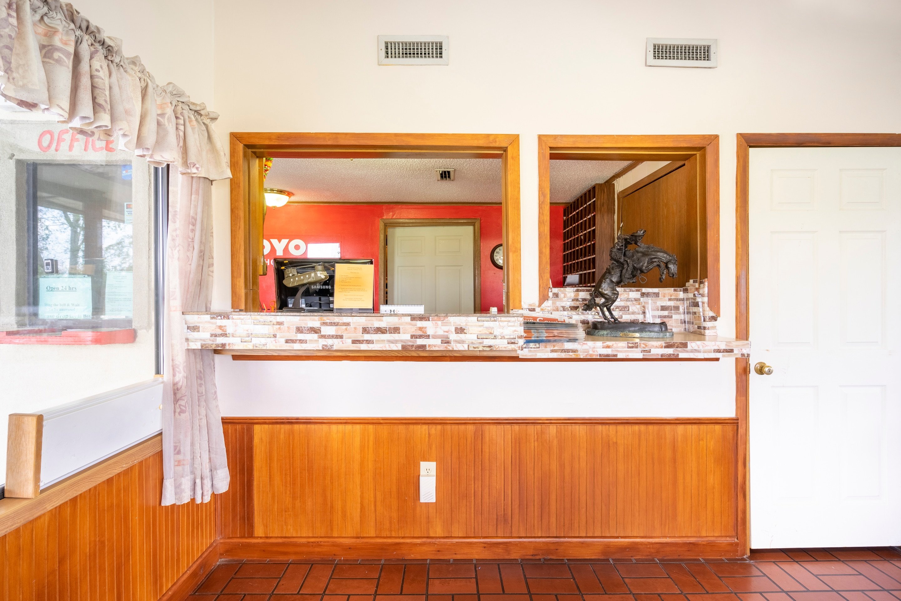 OYO Hotel Daleville AL Hwy 84 11/75