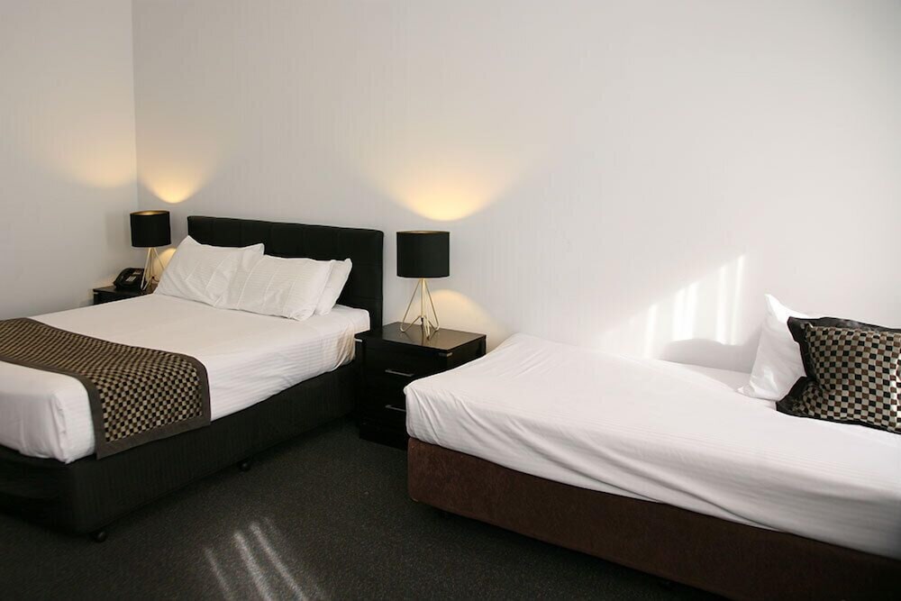 Footscray Motor Inn And Serviced Apartments 10/42
