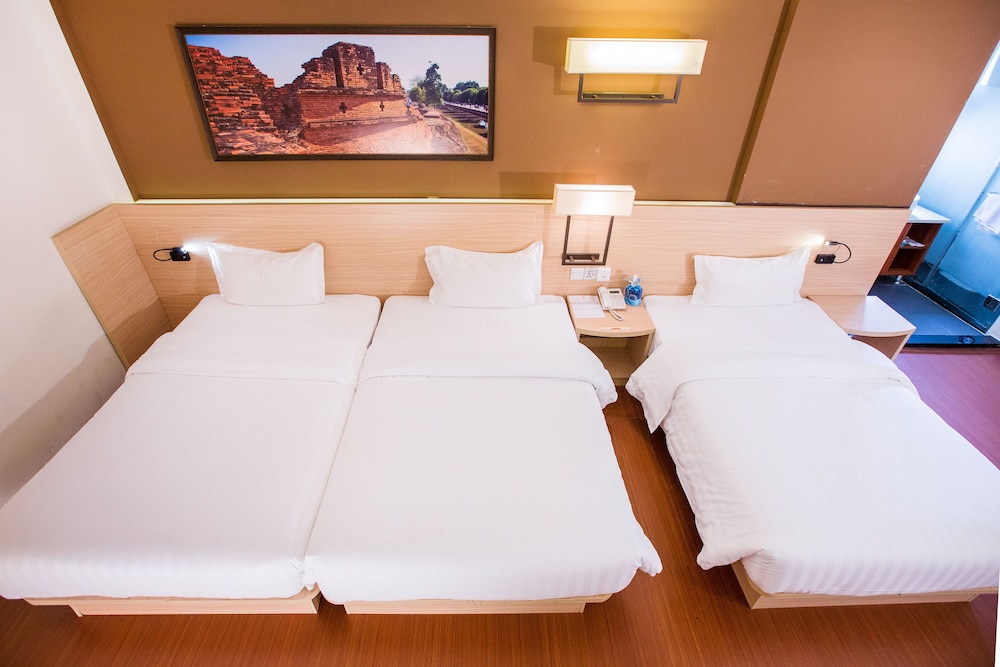 CHIANG ROI 7 DAYS INN 29/51